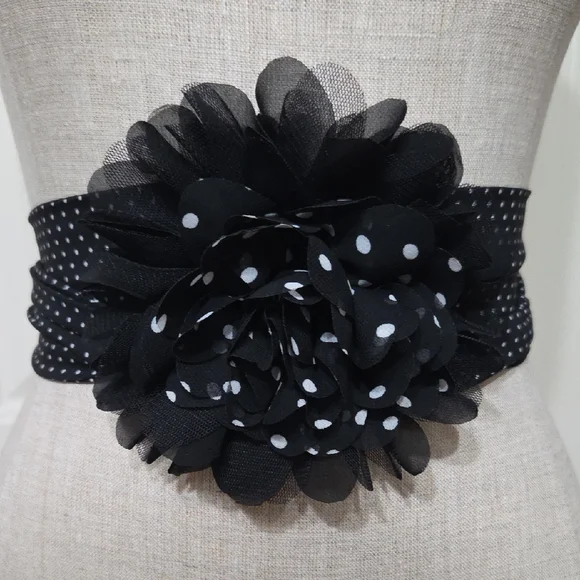 White House Black Market Black and White Polka Dot Floral Waist Belt - Picture 1 of 5